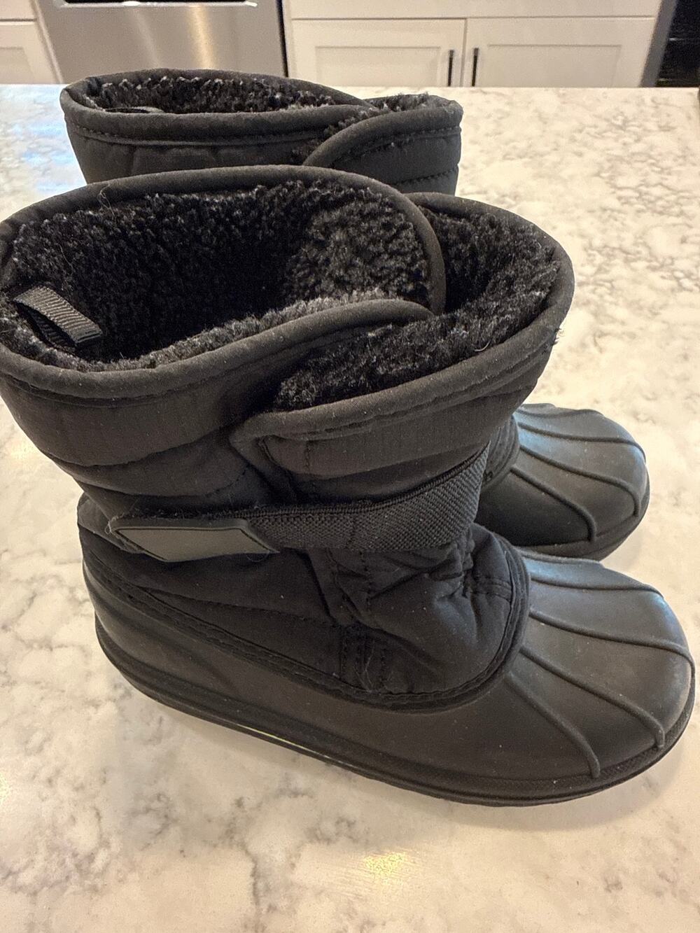 The Children’s Place Kids Snow Boots Size 13 Black Winter Waterproof